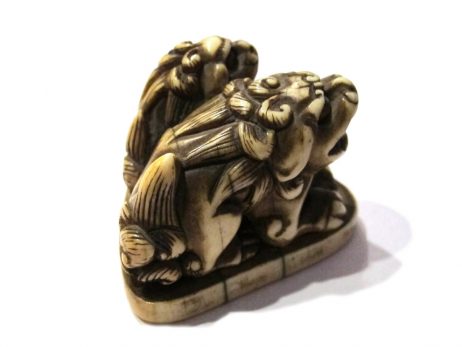 Netsuke en ivoire - Shishi et son petit 2