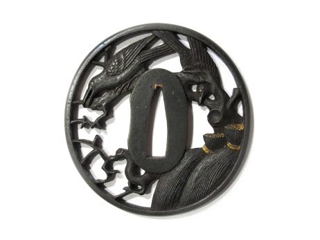 Tsuba en fer nagamarugata - Corbeaux et meules de foin