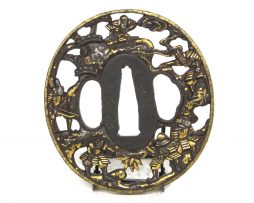 Tsuba en fer patiné de forme marugata