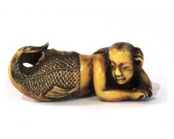 Sirène en ivoire netsuke japon mer